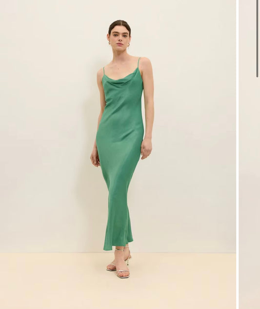 M-Robe en satin vert
